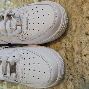 Nike White Air Force 1 Sneakers Classic Design